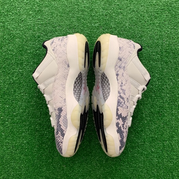 🦴*NEW* Air Jordan 11 Retro Low “Snake Light Bone” - Picture 4 of 11